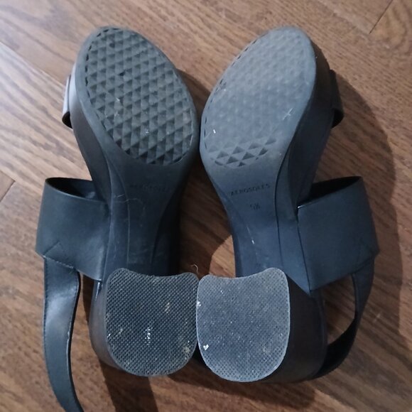 AEROSOLES Comfortable Women's Platform Sandal in Black Leather - Picture 5 of 5